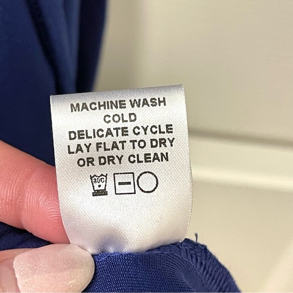 NWT Komarov Long Sleeve True Wrap Dress in Deep Blue Size M - Picture 11 of 14